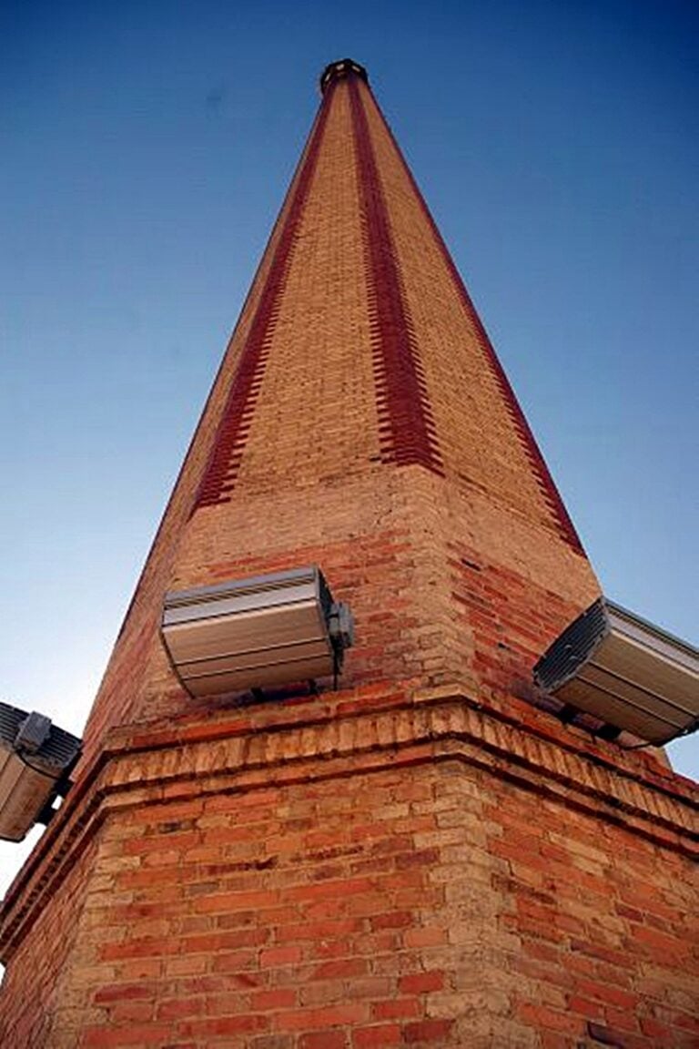 La chimenea de la calle Domeq se iluminara hoy por la libertad de prensa