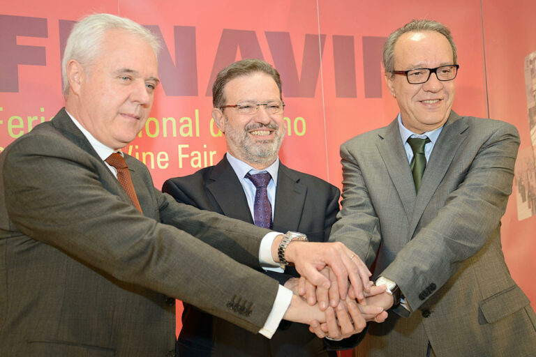 Más de 12.800 compradores han hecho casi 167.000 contactos comerciales en FENAVIN 2013