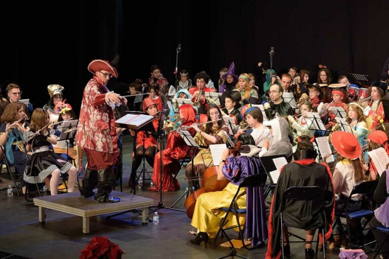 La JOVAL abre la actividad musical navideña con un gran concierto