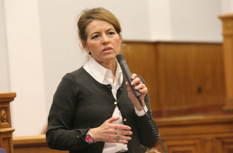 La Junta pide al Gobierno de España que aporte una “adecuada financiación” a la Ley de la Dependencia