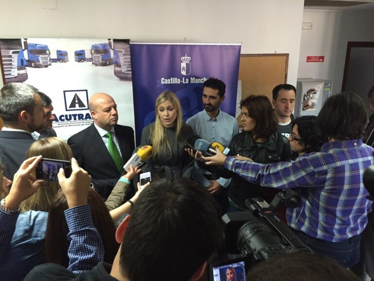 Fomento apoya a los transportistas en su reivindicación de reducir los robos de mercancías y gasoil