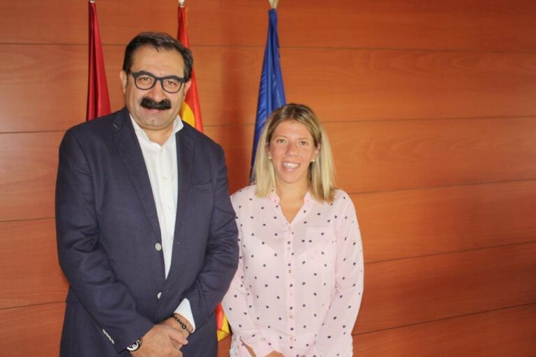 El Hospital de Tomelloso, protagonista de una reunión entre el consejero de Sanidad y la alcaldesa