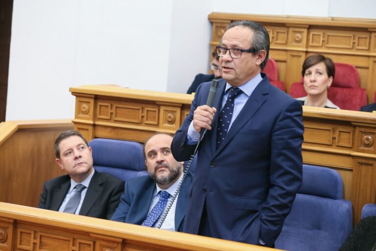 El Gobierno regional presentará en las Cortes una nueva ley de Régimen Local y Cooperación Municipal