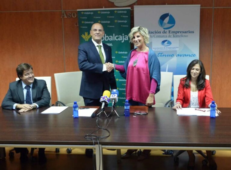 La Asociación de Empresarios de la Comarca de Tomelloso y Globalcaja firman un beneficioso acuerdo de colaboración
