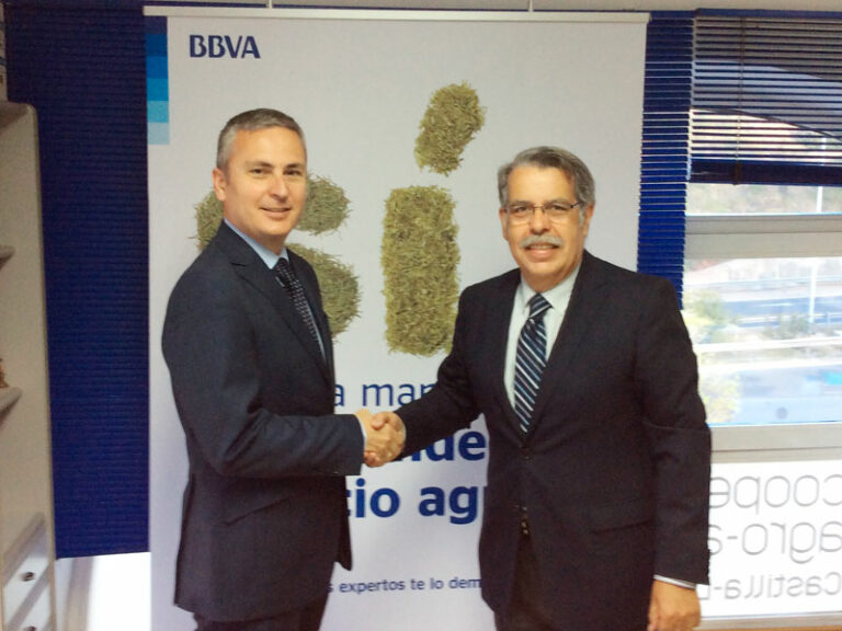 BBVA y Cooperativas Agro-alimentarias asesoran a los agricultores manchegos para tramitar las nuevas ayudas de la PAC