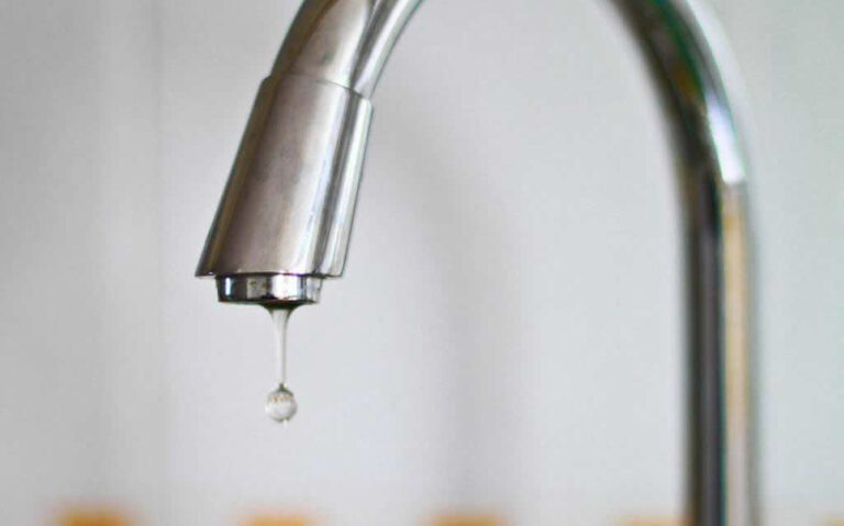 Interrumpido el servicio de agua en Tomelloso por una avería en la conducción principal