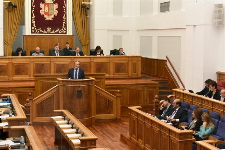 El techo de gasto en C-LM, aprobado por PSOE y Podemos