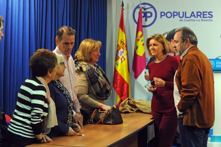 Cospedal: “El PP presenta una rebaja de impuestos para mejorar la vida de los españoles”