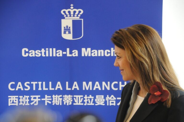 Cospedal destaca que Castilla-La Mancha “tiene mucho que ofrecer” a todas las regiones de China