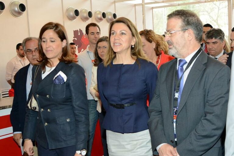 Cospedal: FENAVIN ayuda a la internacionalización y a la comercialización de los vinos de la región