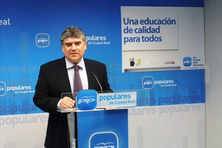 Cotillas: “Si alguien está esforzándose por evitar que la corrupción sea un problema, son Cospedal y el PP”