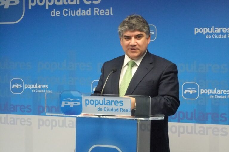 Carlos Cotillas: “Cuando gobierna el Partido Popular, a los agricultores les van las cosas mucho mejor”