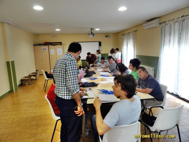 Inaugurado un curso de lavandería industrial de FSC-Inserta dirigido a AFAS y Puertas Abiertas