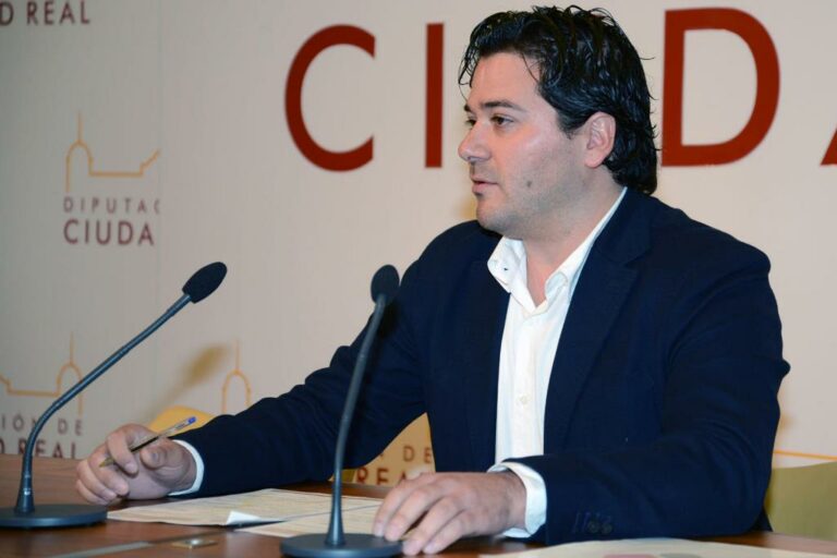 Las becas de cuarenta cooperantes de la provincia suman una inversión de 85.000 euros
