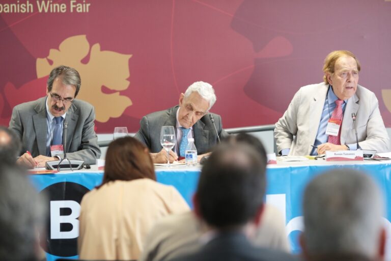 Los expertos en economía confirman estar en la senda de la recuperación