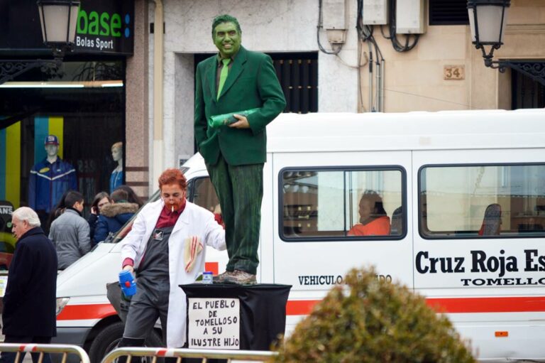 El Desfile de Peñas Locales, plato fuerte del Carnaval 2015 de Tomelloso