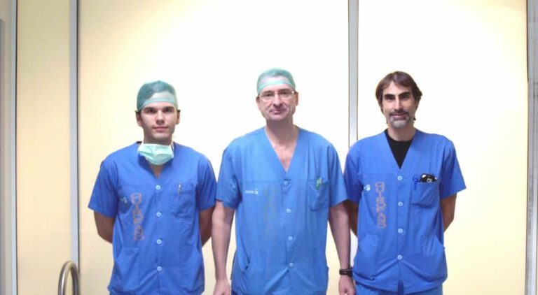 Traumatólogos del Hospital General de Ciudad Real realizan la primera reconstrucción de hombro con megaprótesis tumoral