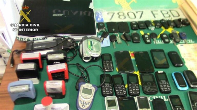 Desarticulada una banda que cometió 200 estafas en la venta de vehículos de ocasión