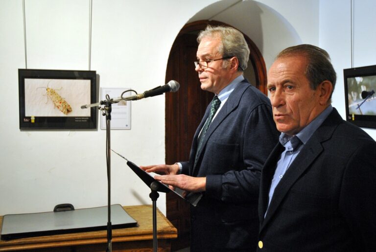 350 escolares han visitado la exposición “Naturaleza viva” de Ángel Bernao