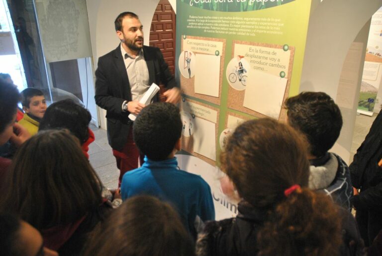 El cambio climático, protagonista en una muestra que se puede visitar en la Posada de los Portales