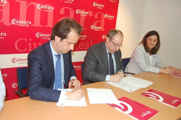 firma de convenio Queso Manchego (web)