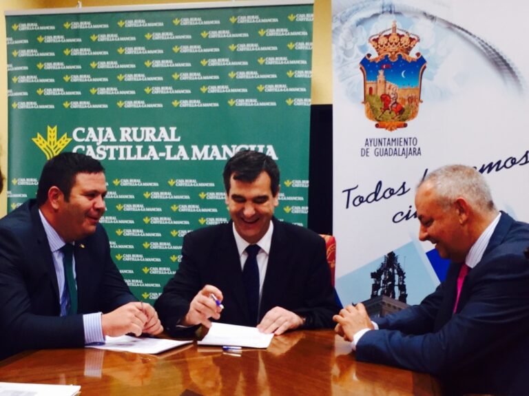 Caja Rural CLM financia proyectos de inversión del Ayuntamiento de Guadalajara