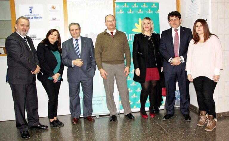 La Fundación Caja Rural Castilla-La Mancha premia a Desarrollo Albacete por ayudar a las personas con autismo