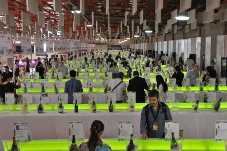 La Galería del Vino Globalcaja recibe más de 9.800 visitas en los dos primeros días de actividad de FENAVIN