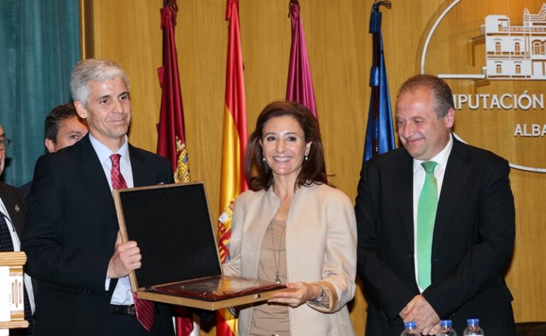 Garcia de la Calzada destaca “la potencialidad de las TIC en el desarrollo económico”