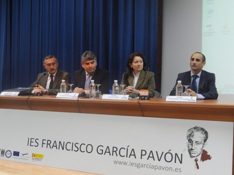 El IES García Pavón  acoge una jornada de Emprendeduría en el Aula