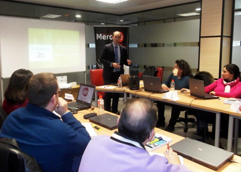 Globalcaja Intervino en el curso de creación de microempresas que imparte AJE Ciudad Real
