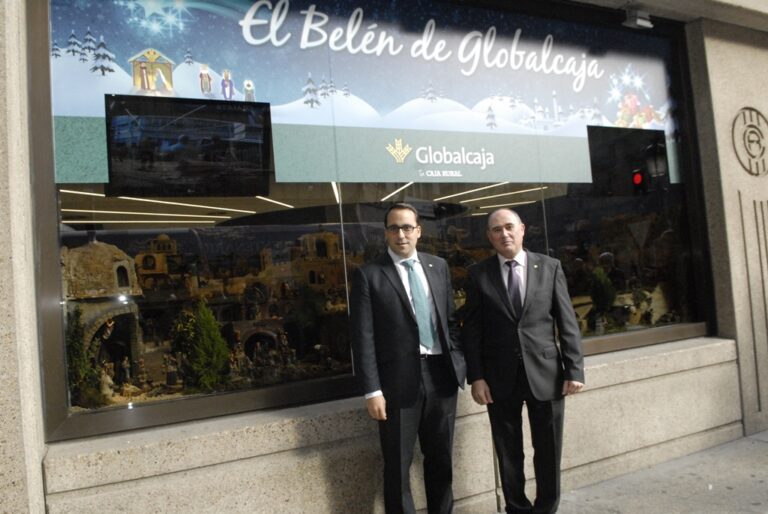 Pedro Palacios inaugura el tradicional Belén de Globalcaja en Albacete