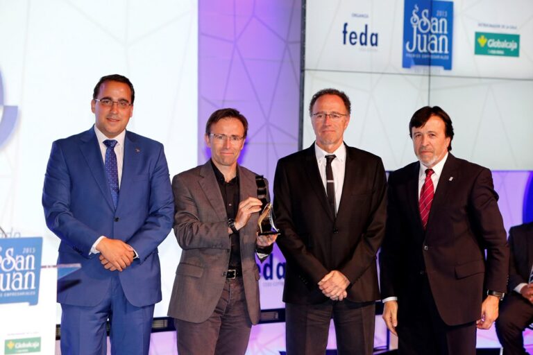 Pedro Palacios destaca el compromiso de GLOBALCAJA con el mundo de la empresa en los Premios FEDA