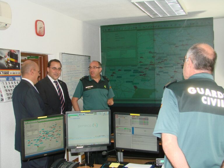 Globalcaja y la Guardia Civil de Ciudad Real estrechan aún más sus excelentes relaciones