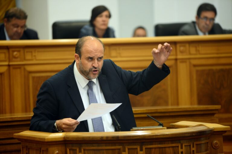 El PSOE registra en las Cortes su ley para eliminar el aforamiento de todos los cargos públicos