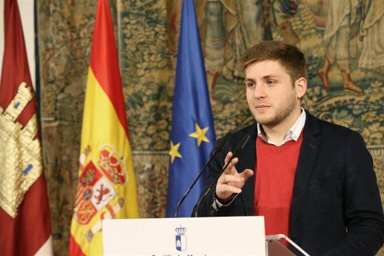 C-LM elaborará una ley para prohibir el uso de tarjetas de crédito tras el ‘caso Villa’ y suprimirá dos que aún existen