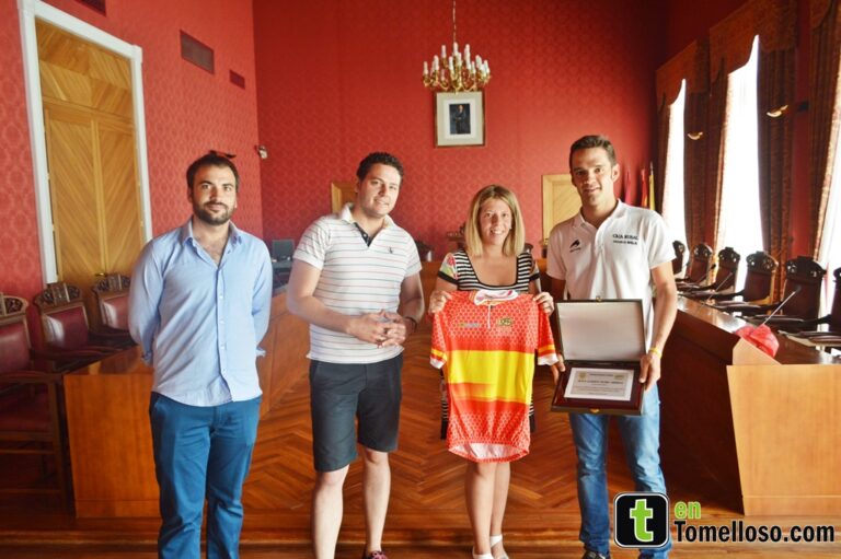 El Ayuntamiento de Tomelloso reconoce los éxitos deportivos de Jesús Rubio