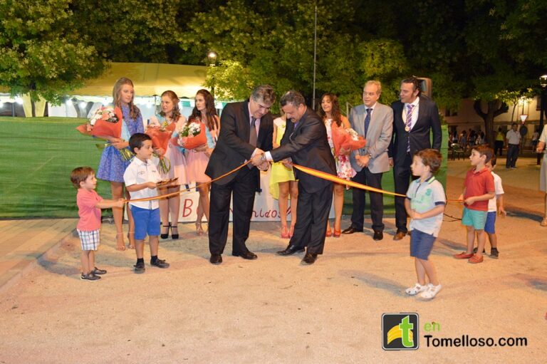 Multitudinario inicio de las fiestas del Barrio del Carmen de Tomelloso, la antesala de la feria