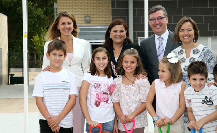 Ocaña (Toledo), 11-09-2013. - La presidenta del Gobierno de Castilla-La Mancha, María Dolores Cospedal, inaugura el Colegio de Educación Infantil y Primaria Pastor Poeta, en la localidad toledana de Ocaña