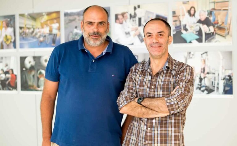 Investigadores del Hospital Nacional de Parapléjicos explican qué pasa en nuestro cerebro cuando conducimos y usamos el móvil a la vez