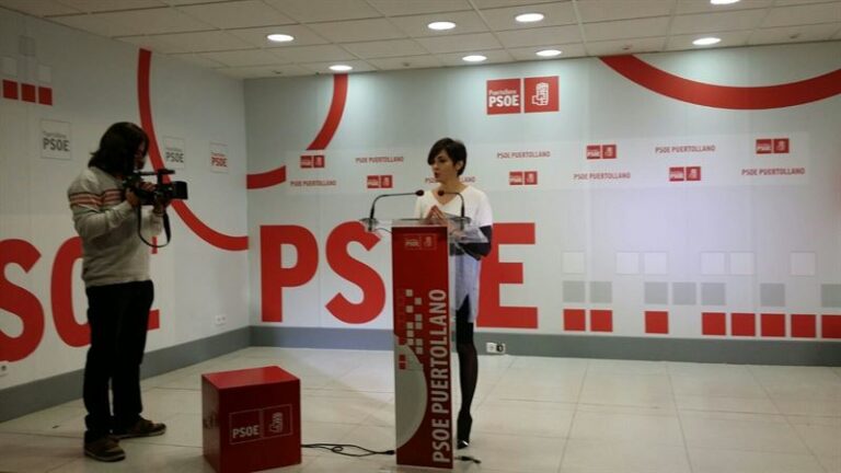 El PSOE recuerda al PP que “cerraba plantas y despedía profesionales”