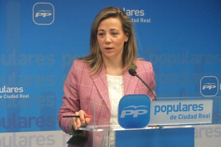 Lola Merino recuerda que el desalojo exprés fue la respuesta del PSOE frente a los impagos