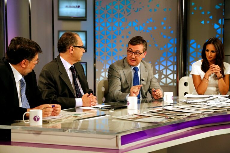 Unos 2.000 profesores superan la primera fase de la oposición