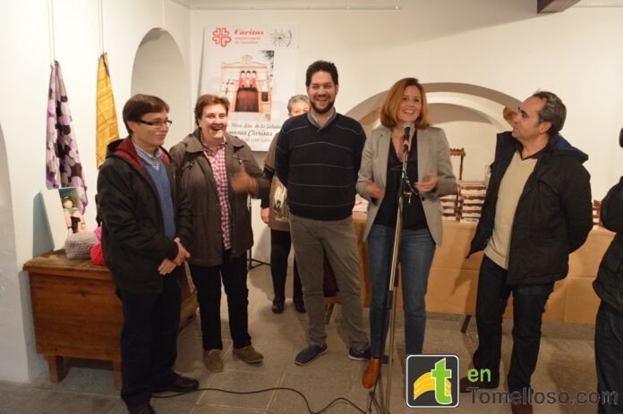 mercadillo caritas 18