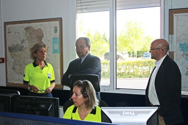 El Gobierno regional impulsará la modernización del servicio de urgencias y emergencias 1-1-2