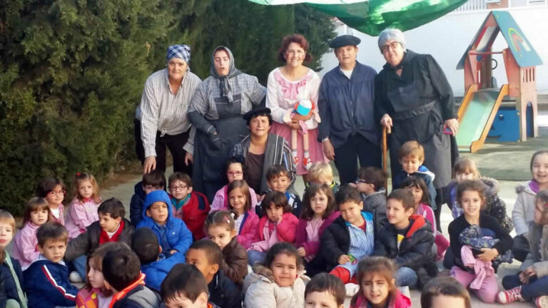 Moral Teatro y el CEIP Félix Grande celebran la fiesta del otoño