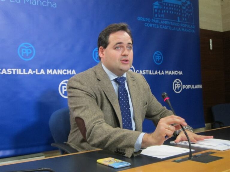 PP pide la comparecencia del consejero de Sanidad tras el último caso de legionela e insiste en pedir su dimisión