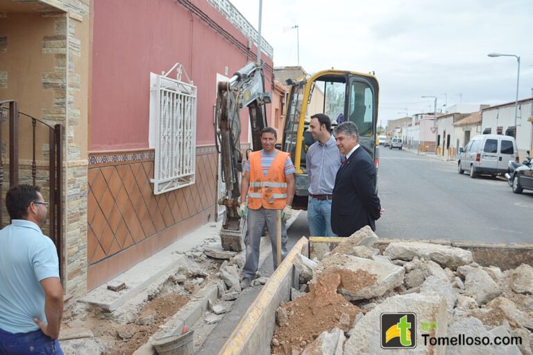 El Ayuntamiento de Tomelloso invierte 130.000 euros en mejorar el abastecimiento de agua del Bº La Esperanza