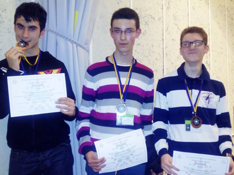 La delegación de la UCLM logra tres medallas de bronce en la LI Olimpiada Matemática Española de Bachillerato
