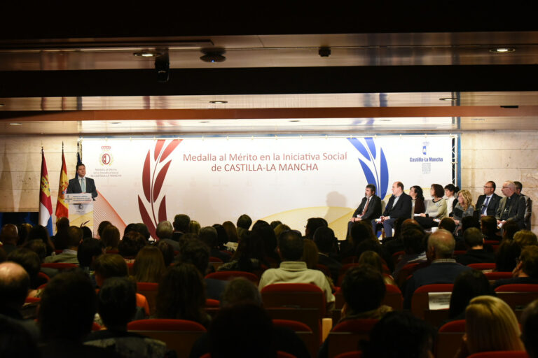 García-Page: “Tenemos la responsabilidad de que las políticas sociales no sean un apellido sino un nombre”